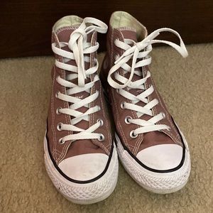 Converse color saddle size 7